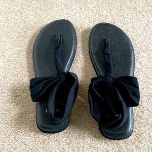 Black Sanuk Yoga Sling Sandals